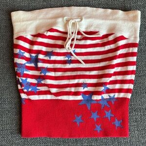 Express - Stretchy tube top - Size Small

Perfect for Memorial or Labor Day